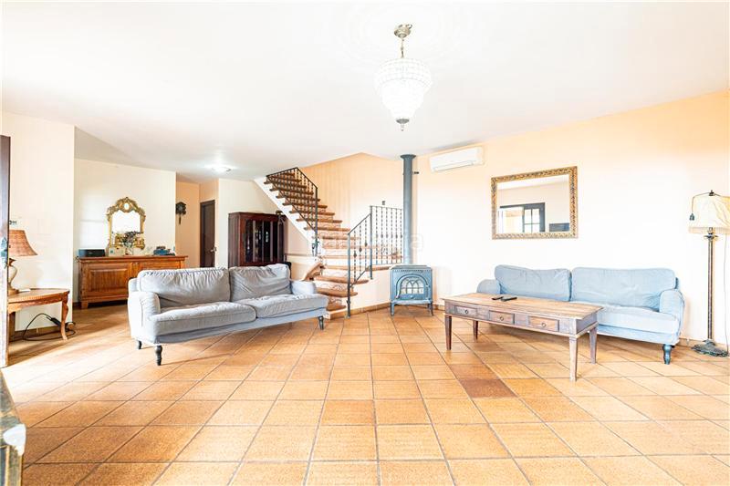 Foto e691edf5-3d1b-4063-9874-129d39a8601a. Casale con camino piscina in Bunyola