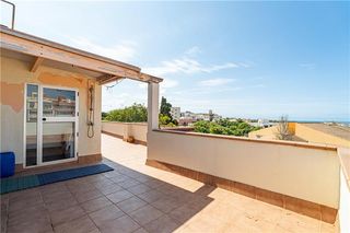 Àtic a Es Coll d´En Rabassa. Ático con terrazas en segunda linea de mar, 3 habitaciones