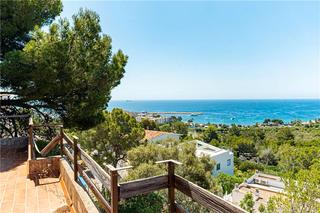 Xalet a Portals Nous. Chalet con vistas al mar y a la montaña en solar 1.045m2 aprox.,