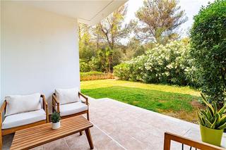 Planta baixa a Son Xigala. Planta baja con jardín en residencial con piscina.