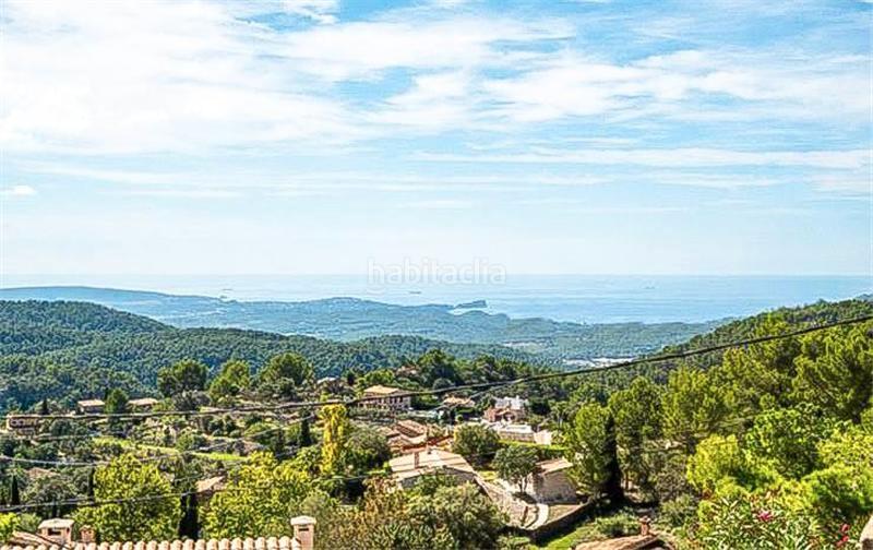 Foto 6a9bd80a-29ce-4f4b-a63a-a6fff13bfa73. Alquiler masía finca con piscina en solar de 2.000m2 aprox. en Puigpunyent