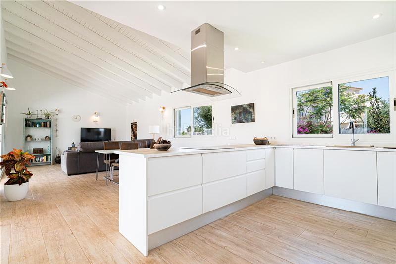 Foto 171116fc-434e-41ba-bca0-a70e718d29bc. Chalet  en solar de 1.150m2 aprox. con jardín y piscina, en Campos