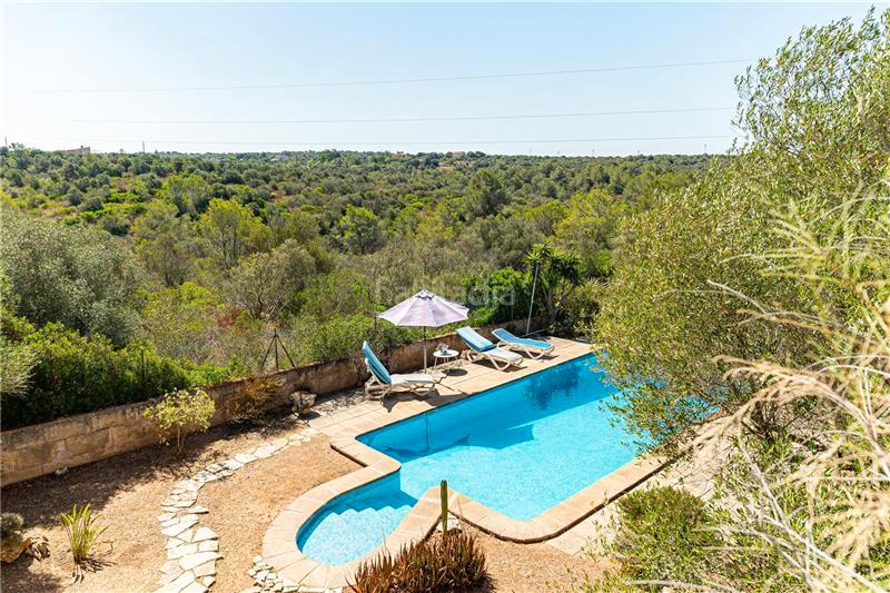 Foto 0d0a6029-8bb6-4bc6-a726-04daf2dc0d70. Chalet con camino parcheggio piscina in Pòrtol Marratxí