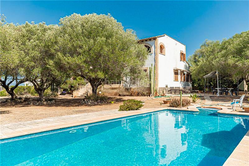 Foto 4711a683-baa2-437f-9739-85c94d647d4b. Chalet con camino parcheggio piscina in Pòrtol Marratxí