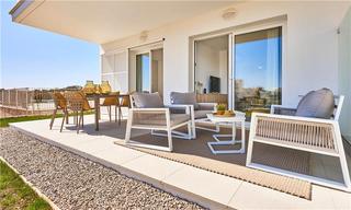 Planta baixa a Cala d´Or. A estrenar. planta baja con 79,84m2 aprox. de jardín en residenc