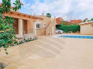Lloguer Xalet a Bunyola. Chalet unifamiliar en solar de 950m2 aprox., 230m2 aprox., ampli