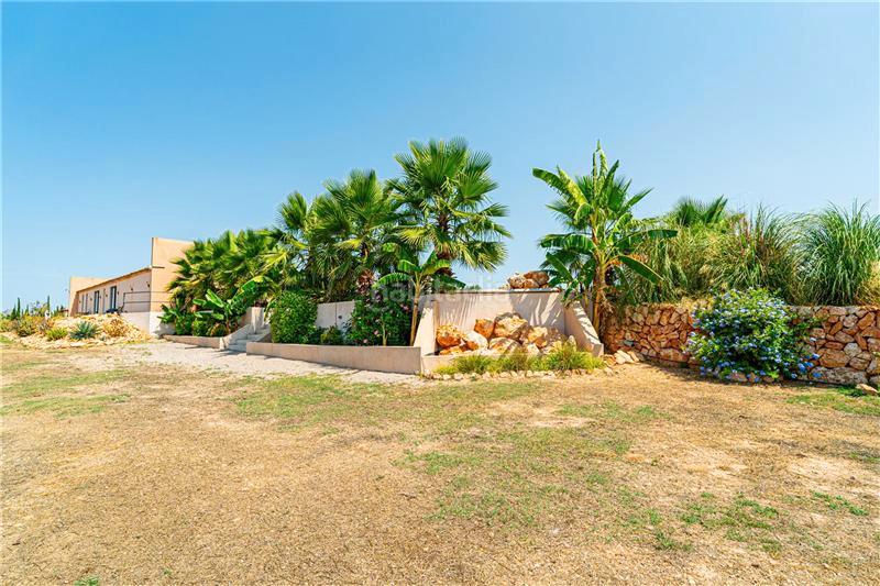 Foto 035412f8-e628-41eb-aeb7-22296ea66230. Masía villa de lujo con piscina en solar de 16.529m2 aprox. , en Llucmajor