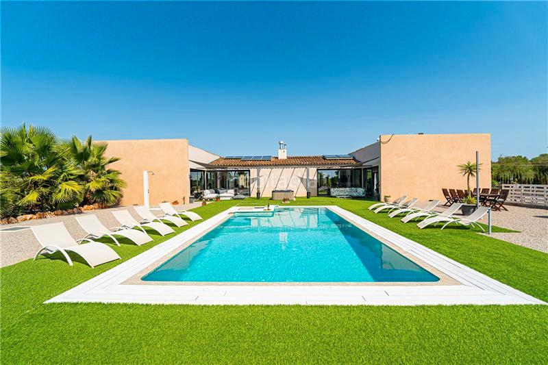 Foto 2dbdade1-abf6-4581-9db2-5ffdfb5050f1. Masía villa de lujo con piscina en solar de 16.529m2 aprox. , en Llucmajor