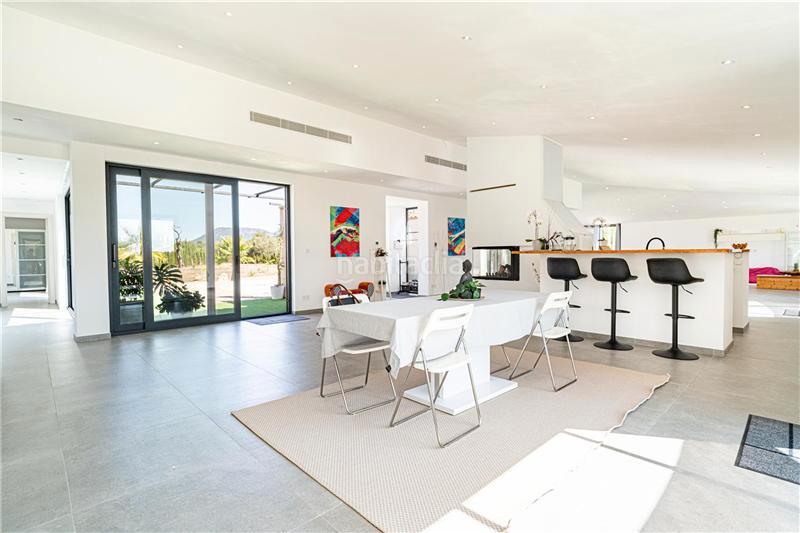 Foto fd9c1e7b-7549-4814-8ab2-ac9c315f3251. Masía villa de lujo con piscina en solar de 16.529m2 aprox. , en Llucmajor