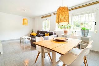 Planta baixa a SArenal. Planta baja con terraza lista para entrar a vivir 101m aprox.,