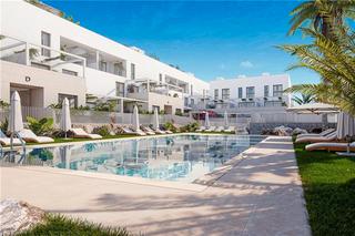 Rez-de-chaussée à Ses Figueretes - Platja d'en Bossa - Cas Serres. A estrenar. planta baja con terraza, piscina comunitaria y gimna