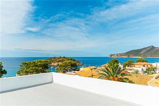 Attique à Sant Elm. Ático con terrazas y vistas panorámicas