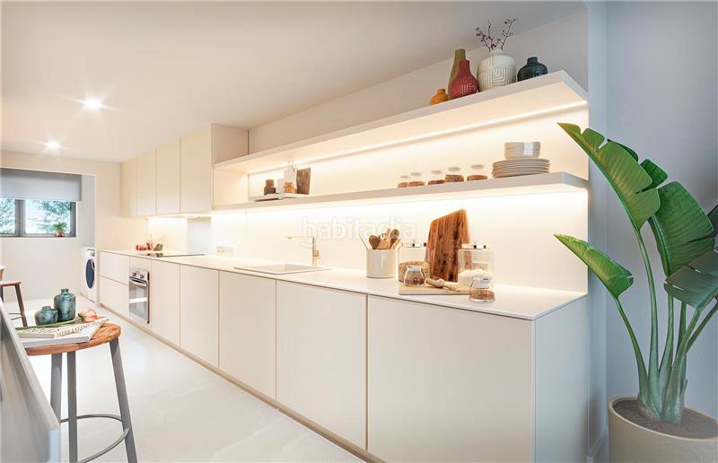 Foto f0a22429-7be5-4328-8dc6-75bbfe2096c4. Casa adosada a estrenar. adosado en complejo residencial con piscina y jardines comunitarios, en Esporles