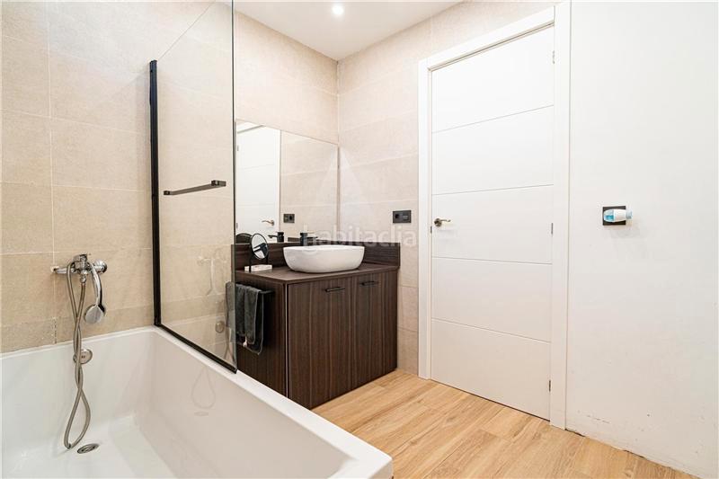 Foto d4ce97e0-ee41-42b2-9607-cd59e53a1316. Appartamento con parcheggio piscina in Costa de la Calma Calvià
