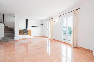 Zweistöckige Wohnung in Campos. Dúplex con terraza y garaje en campos.