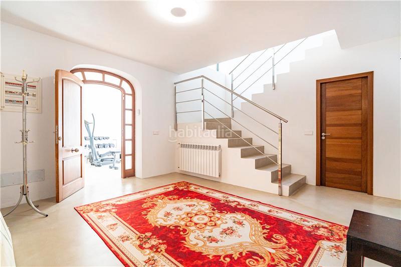 Foto 53f2a329-9a2d-45c3-b414-b6441cd64abc. Casale con camino riscaldamento parcheggio piscina in Campos