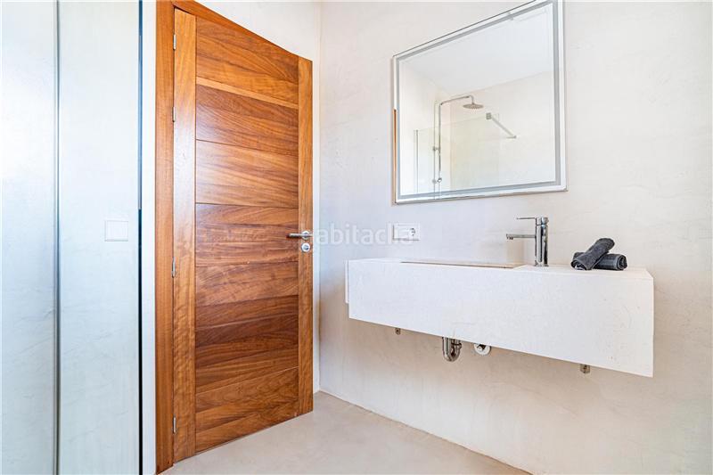 Foto 96710f0b-7b86-41ee-b8ba-f527d453d23c. Casale con camino riscaldamento parcheggio piscina in Campos