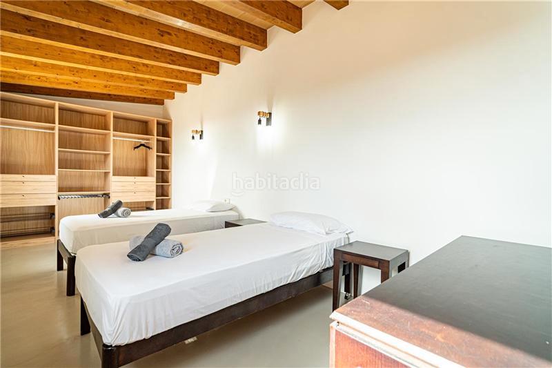 Foto d16dbca7-b9d6-4c3b-8012-1fb4054a8091. Casale con camino riscaldamento parcheggio piscina in Campos