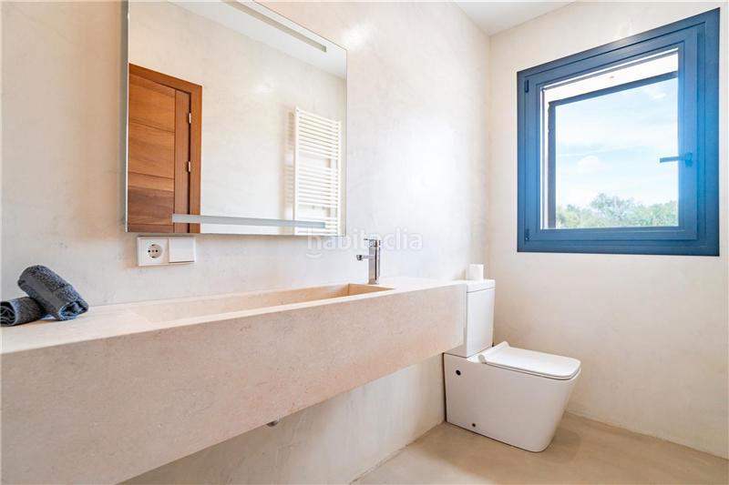 Foto f7d149f7-78e6-410b-95e6-99435035df5e. Casale con camino riscaldamento parcheggio piscina in Campos