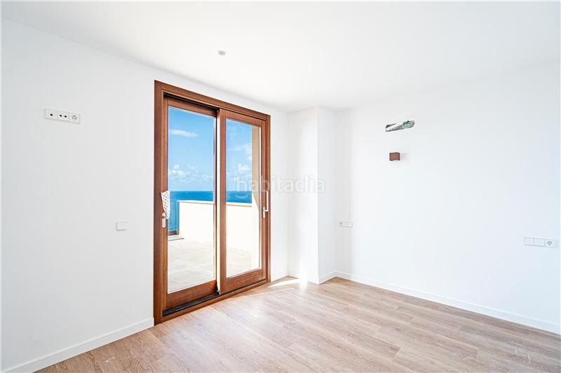 Foto f23a59bb-403a-4090-9740-74c1b643978c. Alquiler chalet alquiler. chalet en construcción en primera línea del mar en Llucmajor