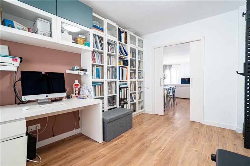 Foto 9028eb97-6921-4e71-a5ef-84772f1755d4. Flat with parking in Santa Catalina Palma de Mallorca