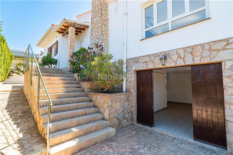 Foto 87c2bbf2-aa07-411d-8a15-b086ae22f292. Lloguer xalet amb xemeneia aparcament piscina a Badia Blava-Badia Gran-Tolleric Llucmajor