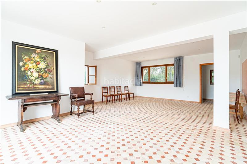 Foto 5e336d37-0c54-4fac-9cdd-b51b8d35886d. Xalet amb xemeneia aparcament piscina a Establiments Palma de Mallorca