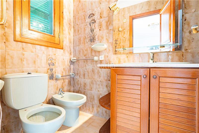 Foto e8d14b7f-0b3c-4585-9026-da66259e4a35. Xalet amb xemeneia aparcament piscina a Establiments Palma de Mallorca