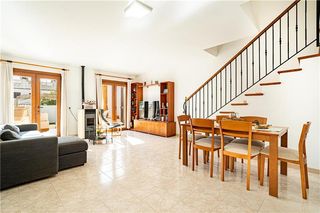 Reihenhaus in Es Vivero. Chalet adosado con jardín en solar de 151m2 aprox.,