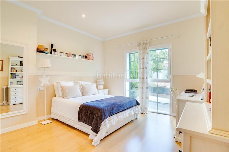 Foto 6d42f0f7-8ee0-4d60-bf95-1b95eaa605f8. Casa adosada chalet adosado en zona colegios, en Los Almendros-Son Rapinya Palma de Mallorca