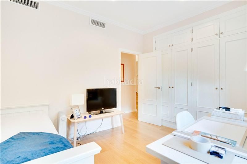 Foto 81c36662-c1d7-4f91-9388-39795d40afc9. Casa adosada chalet adosado en zona colegios, en Los Almendros-Son Rapinya Palma de Mallorca