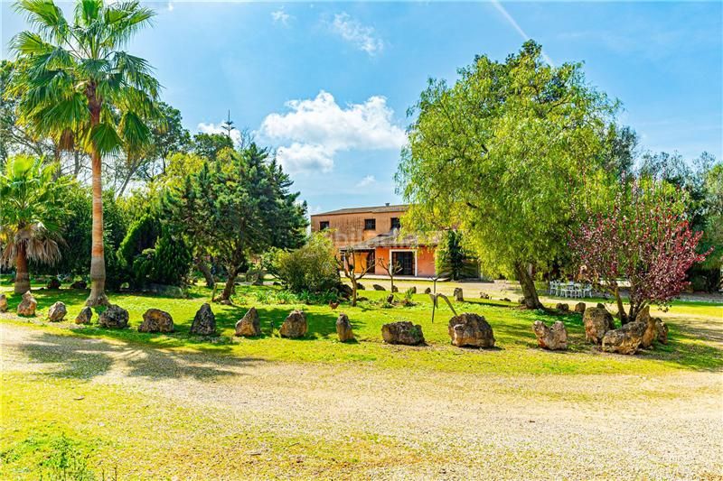 Foto b2ea5114-050d-42aa-b1b0-71d3a36e331e. Masia amb xemeneia aparcament piscina a Algaida