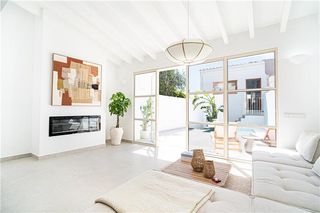Reihenhaus in Artà Poble. Chalet adosado de diseño con piscina,