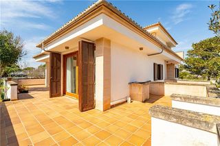 Xalet a Colònia Sant Jordi. Chalet unifamiliar con jardín en solar de 490m2 aprox.