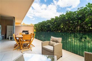 Planta baixa a Estadi Balear. Planta baja con amplias terrazas en completo residencial con pis