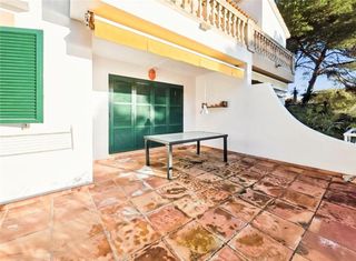 Casa adossada a Canyamel. Chalet adosado en residencial con piscina comunitaria y vistas a