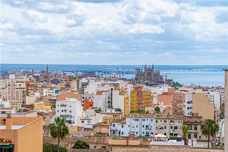 Foto 3d589f53-bdb8-4f4d-9ed5-9658a144f1c9. Àtic amb calefacció aparcament piscina a Son Espanyolet Palma de Mallorca