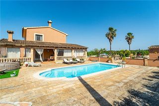 Masía en Sencelles. Finca rústica con piscina en solar de 8.700 m2 aprox.,