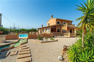 Bauernhof in Sencelles. Finca rústica con piscina en solar de 8.700 m2 aprox.,