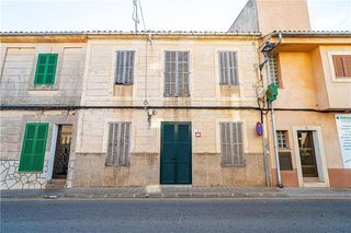 Chalet in Santanyí Poble. Casa mallorquina con amplios jardines