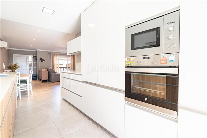 Foto f1104ff9-03a0-4906-b968-75fd149369a8. Lloguer casa adossada amb xemeneia aparcament a Els pla de na Tesa Marratxí