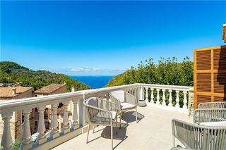 House in Estellencs. Vivienda con vistas al mar en estellencs,