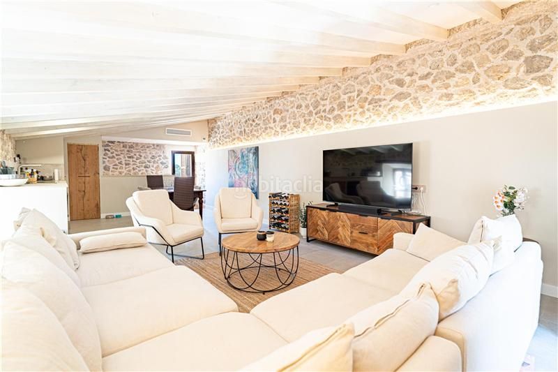 Foto 82882a4b-c4f0-4906-b9b1-a0be62786658. Casa amb xemeneia a Estellencs