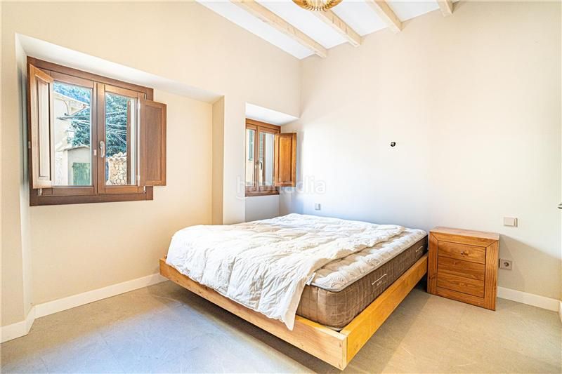 Foto d55d303b-f9df-4026-89c4-7b18a504843a. Casa amb xemeneia a Estellencs