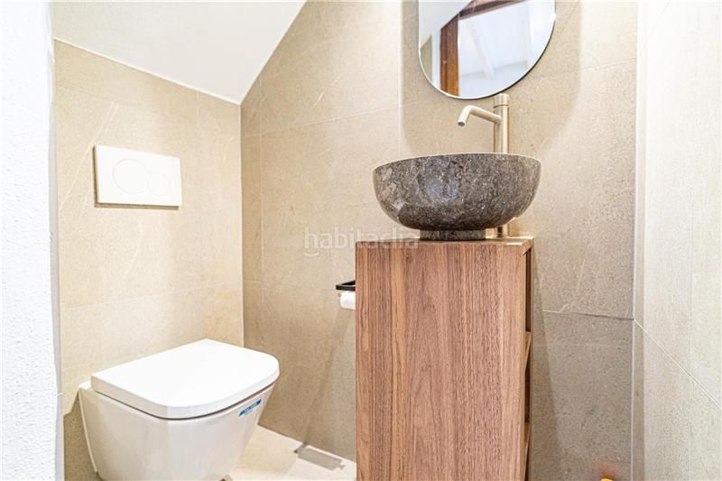 Foto e5aaf5e5-bdc2-4257-9016-12407bb70409. Casa amb xemeneia a Estellencs