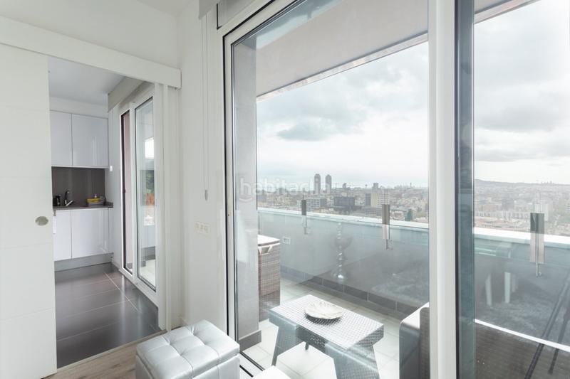 Foto 81220d19-4140-4d31-91f9-8e5f98f26514. Alquiler piso espectacular piso amueblado con terraza, pk y zona comunitaria en poble nou. en Barcelona