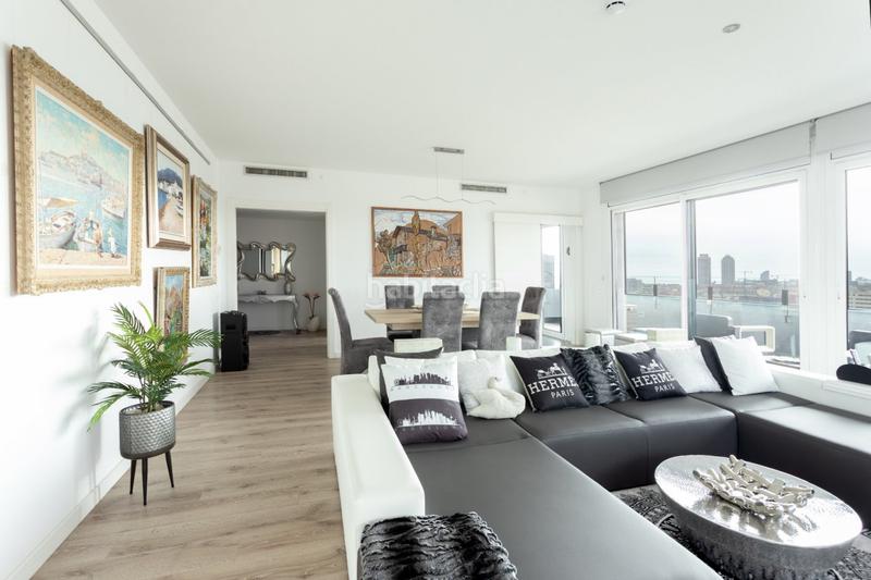 Foto 7cfe2b18-be65-4e0f-b173-d34c0af88f41. Location appartement avec chauffage parking piscine dans Barcelona