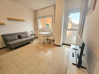 Rent Flat in St. Pere - Sta. Caterina - El Born. Piso amueblado en el born