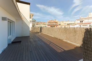 Rent Penthouse in Sant Gervasi - Galvany. Exclusivo �tico al lado de tur� parc con parking