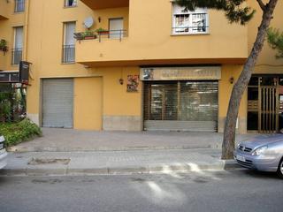 Local Comercial a Poble Sec. Local comercial en venta